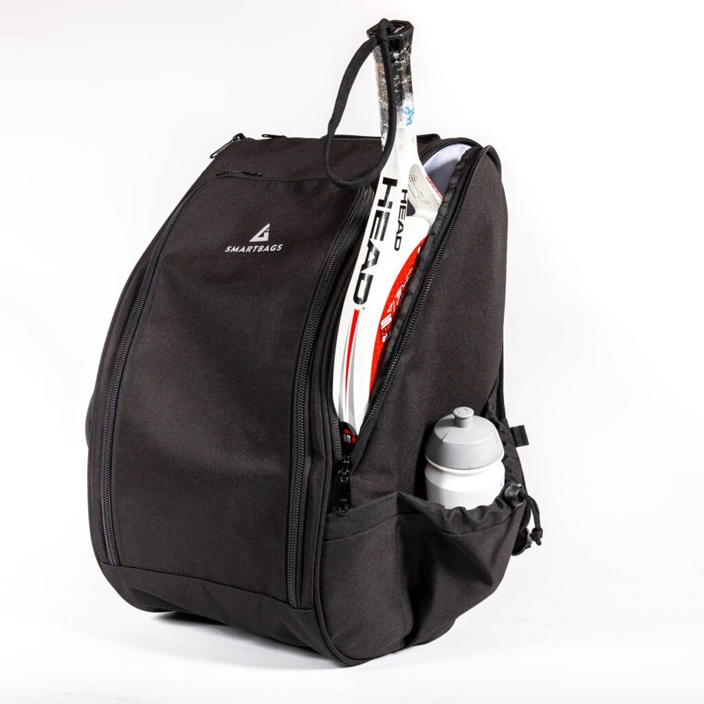 Instagram post from smartbags_com. This post is in position 0.